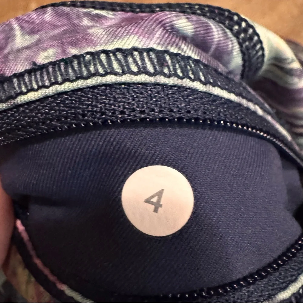 Lululemon Run: Top Speed Crop - Picture 9 of 10